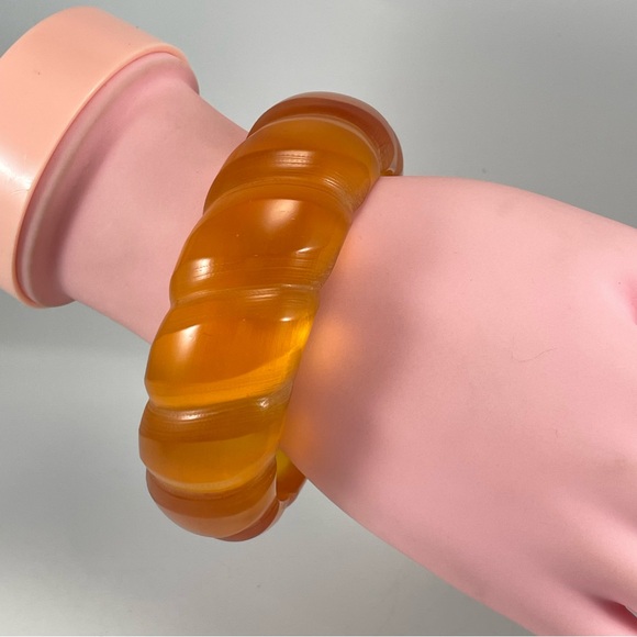 Vintage Bakelite Carved Twisted Rope Chunky Orange Statement Bangle Bracelet - Picture 2 of 6